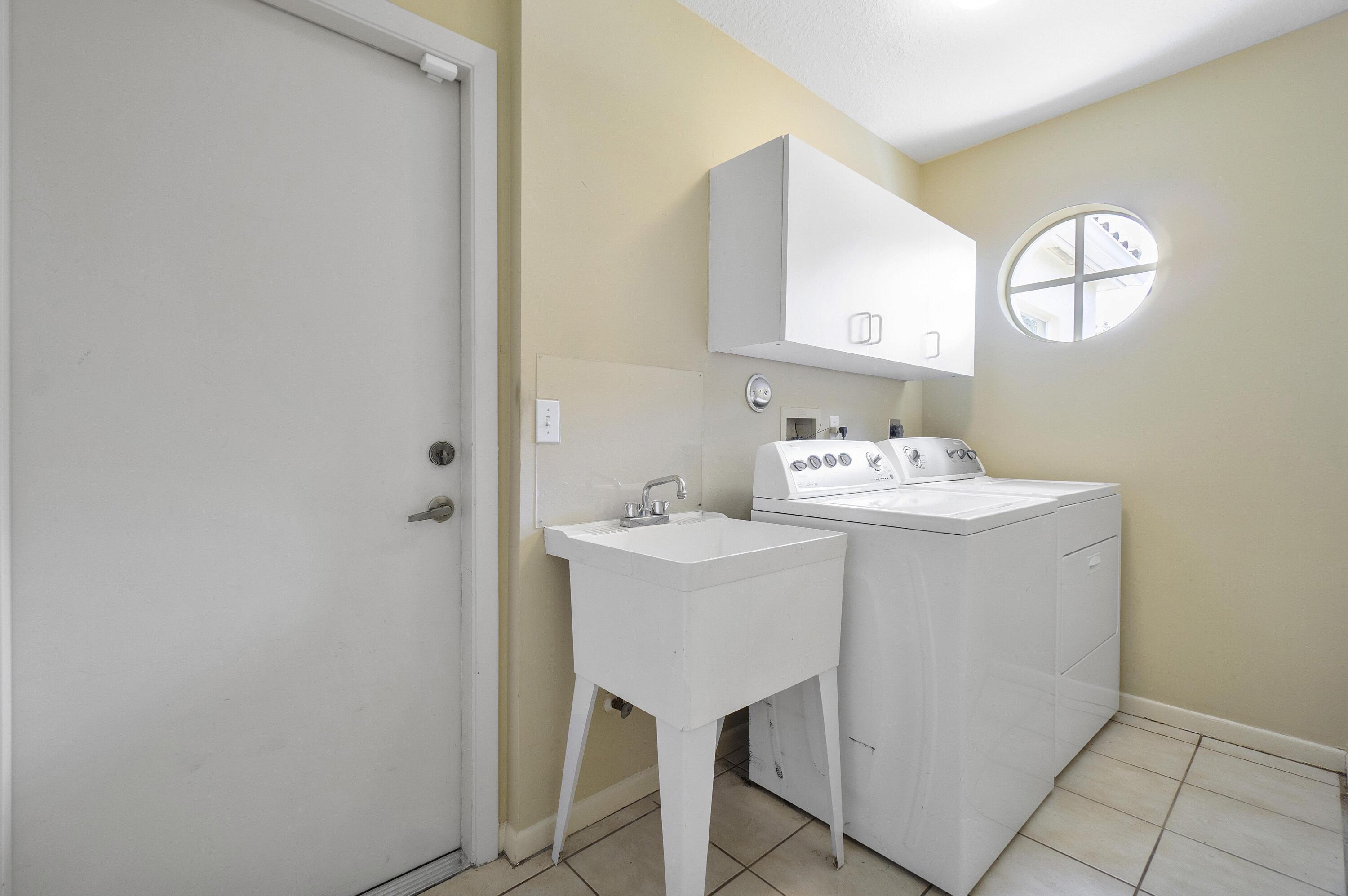 17205 Balboa Point Way Boca Raton, FL 33487 - Photo 11 of 15 Laundry Room