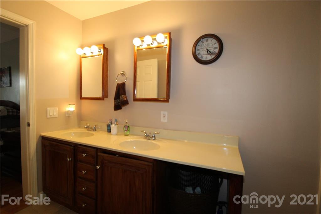 2532 Zacks Farm Road Lenoir, NC 28645 - Photo 30 of 40 Gallery Image 30