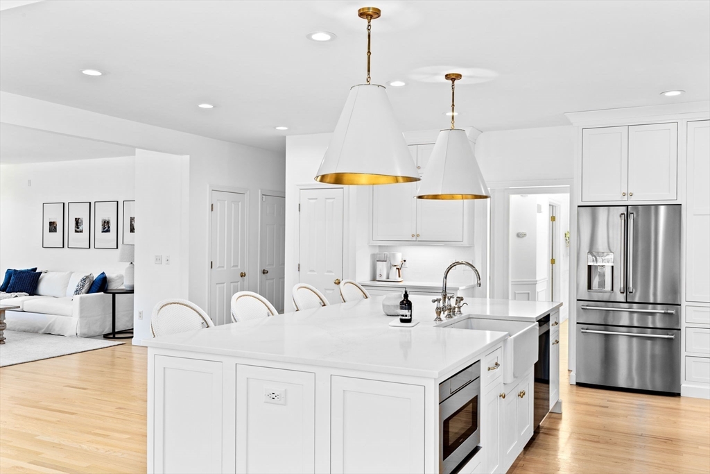 550 Raymond Road Plymouth, MA 02360 - Photo 5 of 41 Gallery Image 5