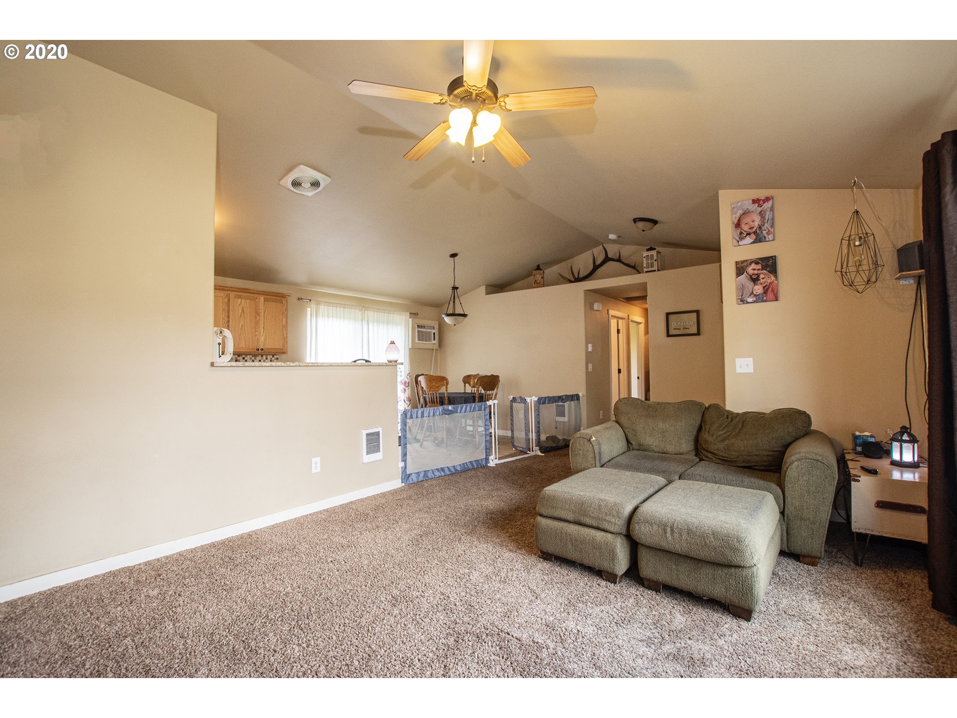 5183 B Street Springfield, OR 97478 - Photo 2 of 20