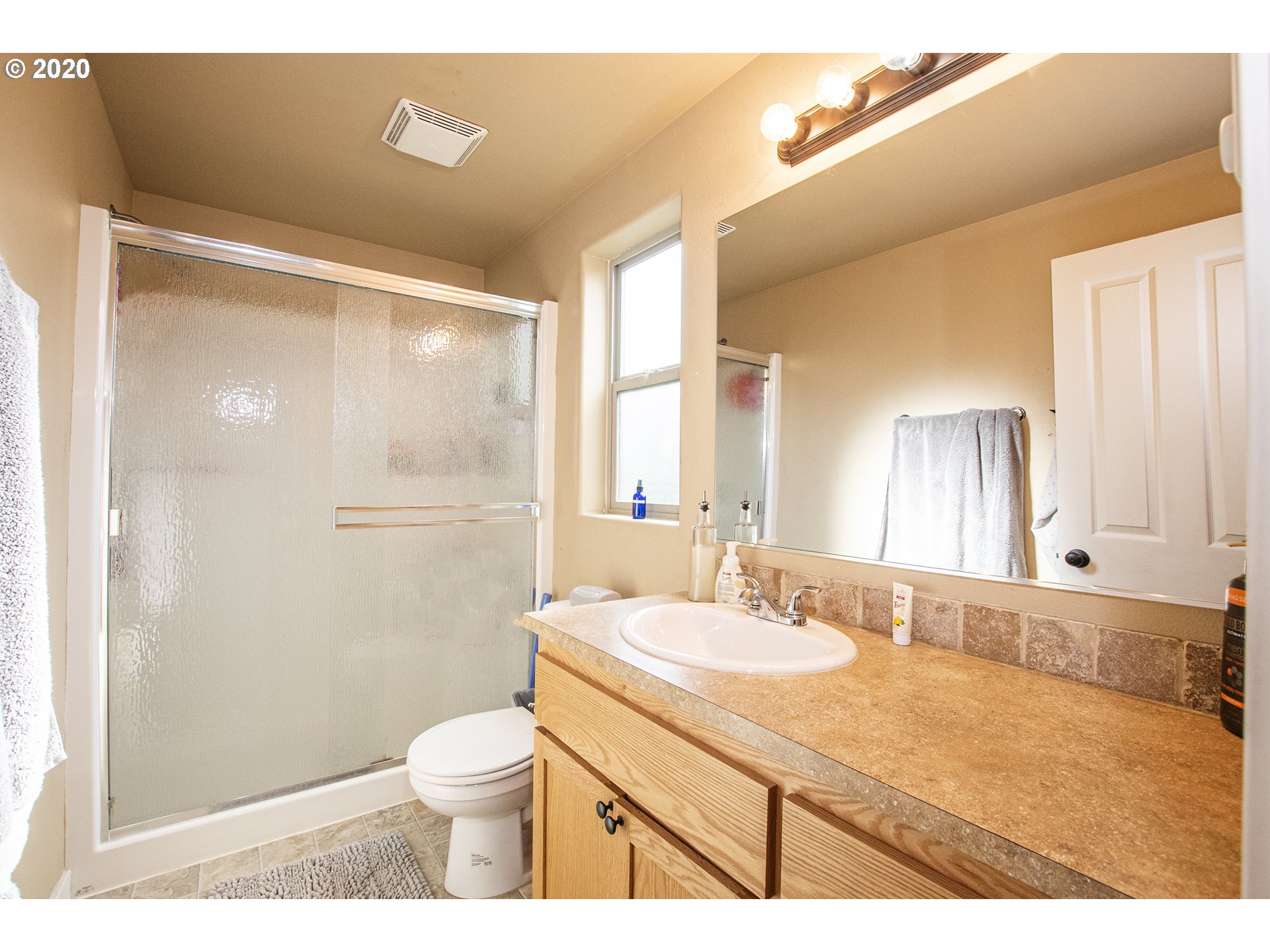 5183 B Street Springfield, OR 97478 - Photo 12 of 20