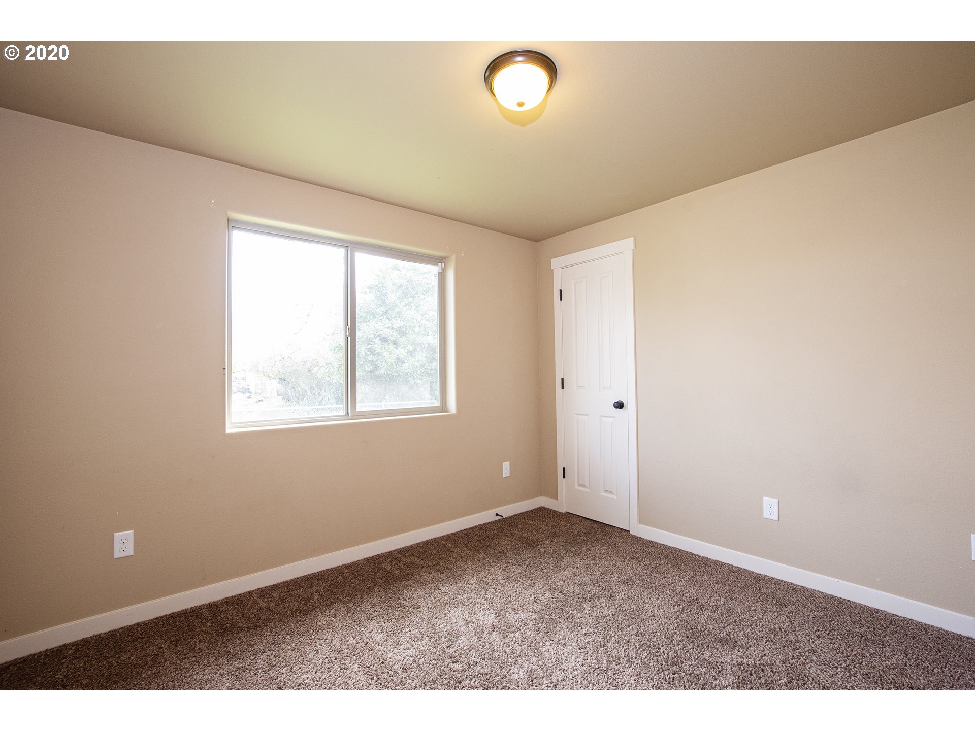 5183 B Street Springfield, OR 97478 - Photo 14 of 20
