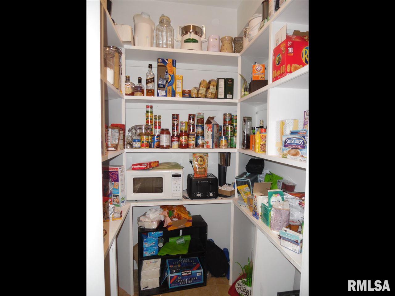 394 Claytons Way Metamora, IL 61548 - Photo 14 of 34 Gallery Image 14