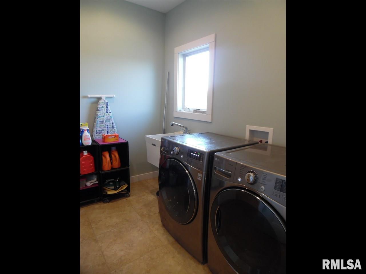 394 Claytons Way Metamora, IL 61548 - Photo 17 of 34 Gallery Image 17