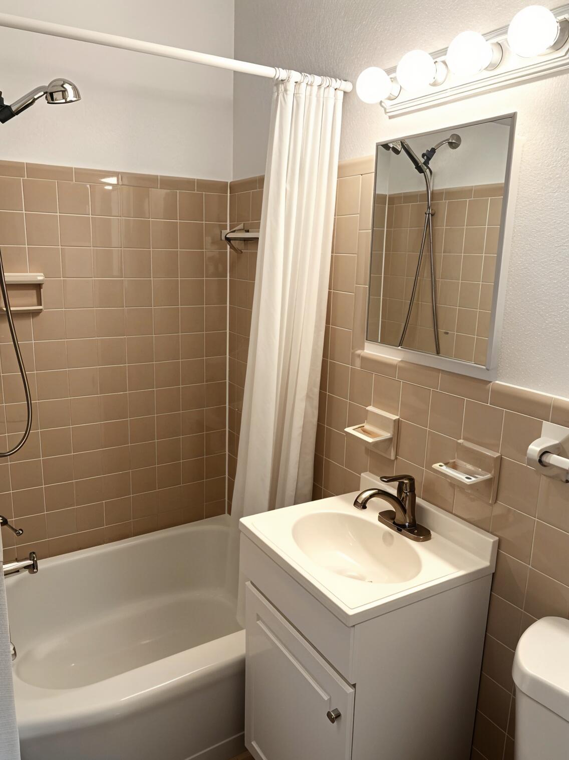751 Hummingbird Way, Unit 2 North Palm Beach, FL 33408 - Photo 8 of 18 instantdecoai-design-deco (83)
