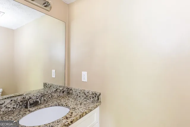 $1,639 | 164 Marsh Glen Drive, Jonesboro, GA 30238