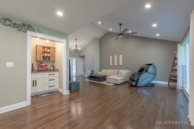 964 North Happ Road Northfield, IL 60093 - Photo 9 of 27