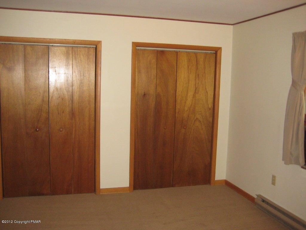 105 Westbrook Road Effort, PA 18330 - Photo 7 of 12 a view of an empty room