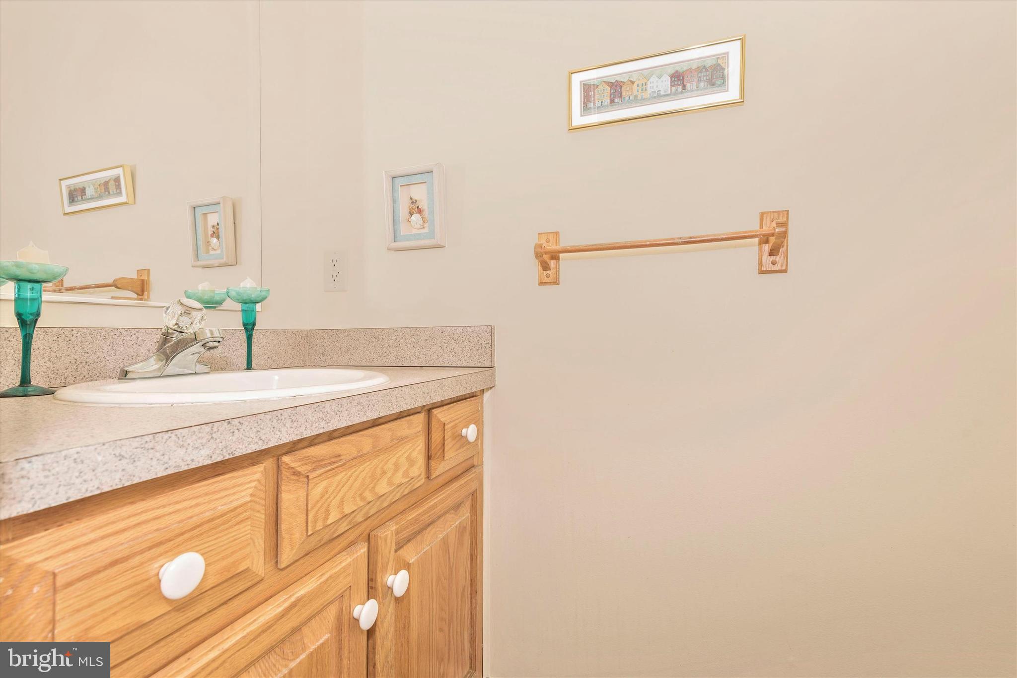 28151 Oneals Road Seaford, DE 19973 - Photo 29 of 58 Half bathroom off laundry room