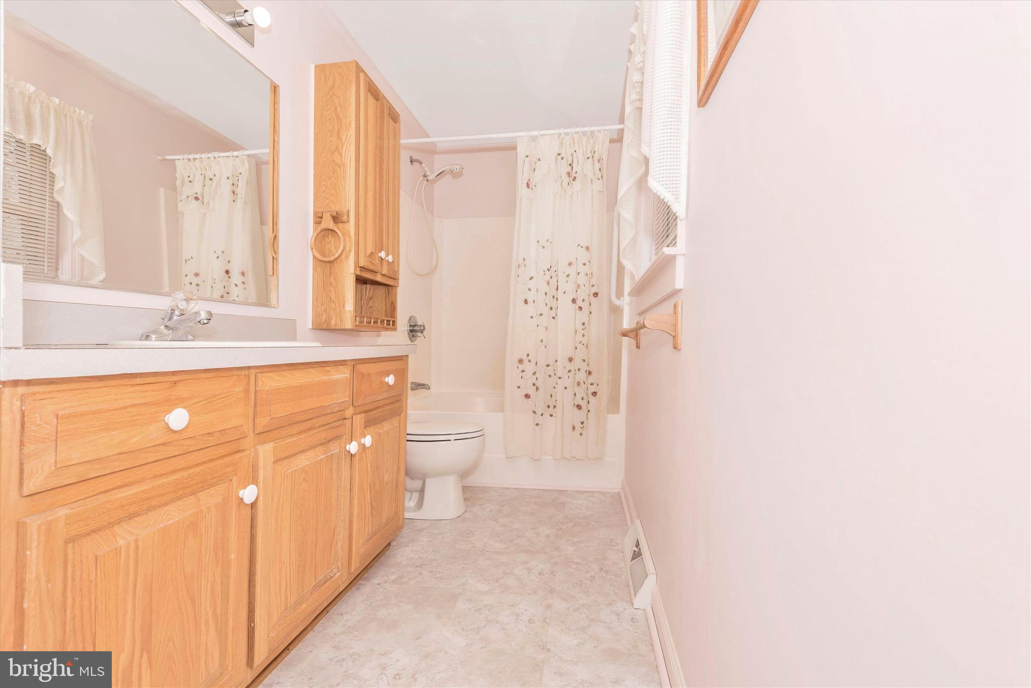 28151 Oneals Road Seaford, DE 19973 - Photo 34 of 58 Master Bathroom