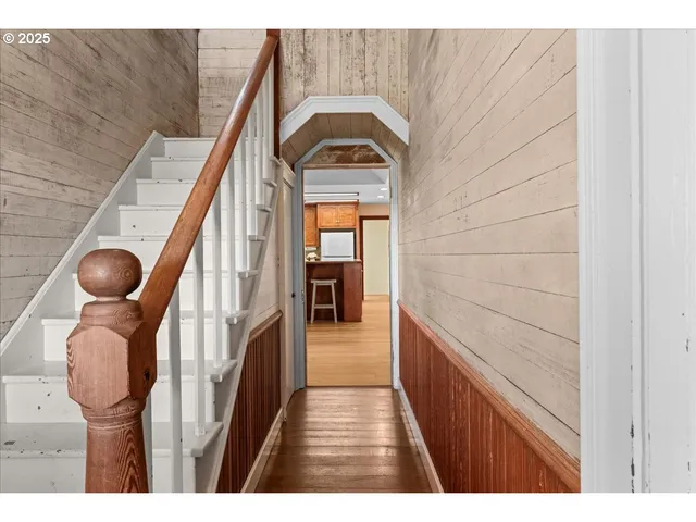 $720,000 | 36175 Highway 213, Molalla, OR 97038