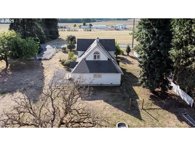$720,000 | 36175 Highway 213, Molalla, OR 97038