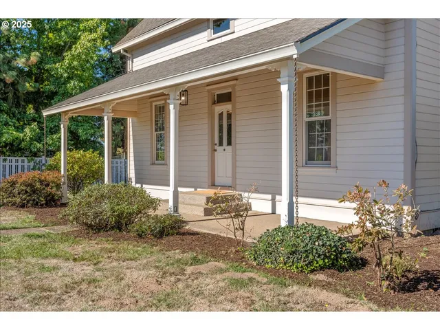 $720,000 | 36175 Highway 213, Molalla, OR 97038