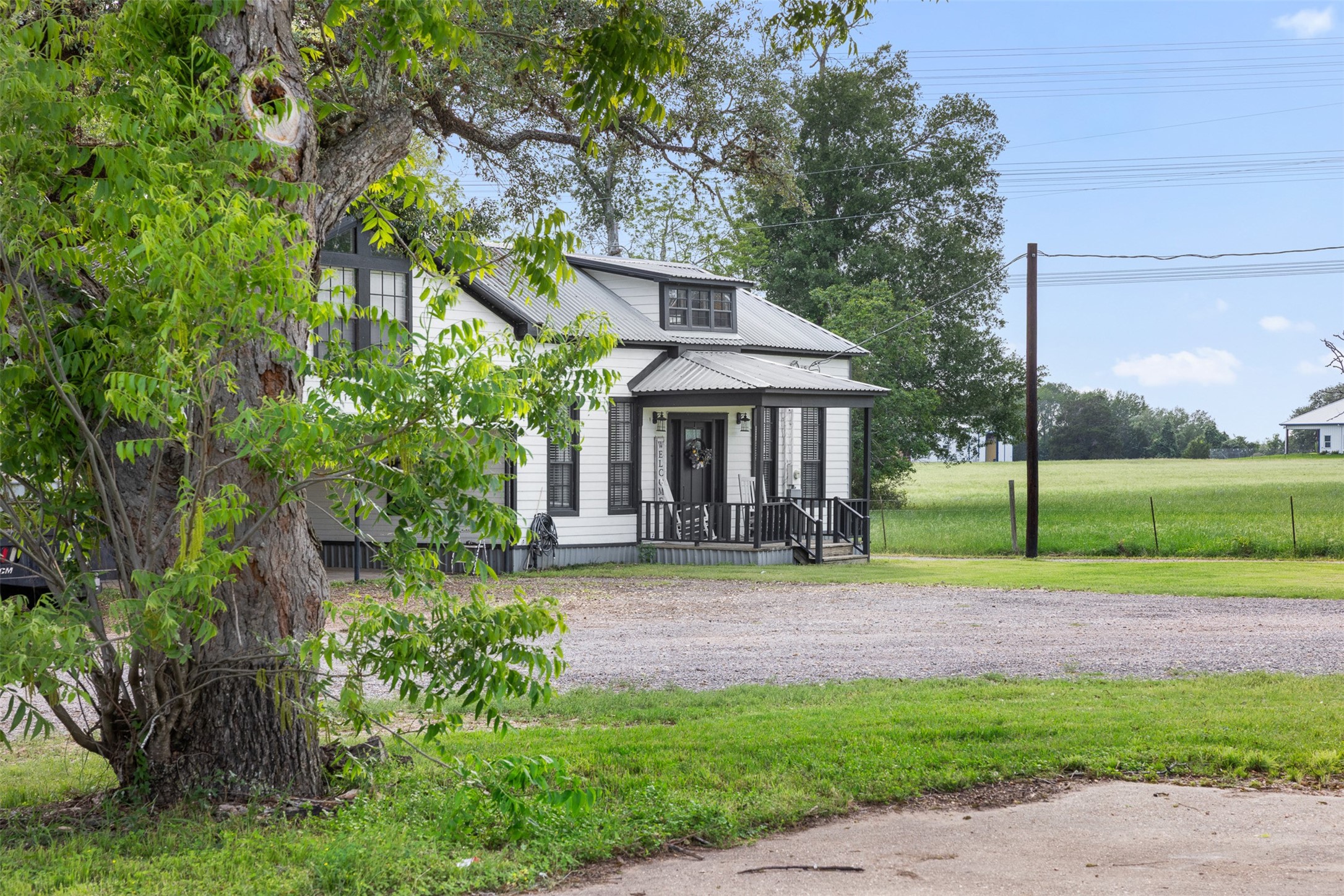 1013 Park Prairie Road Fayetteville, TX 78940 - Photo 1 of 26
