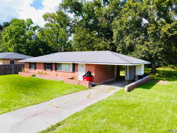 $1,200 | 38508 Highway 74, Gonzales, LA 70737