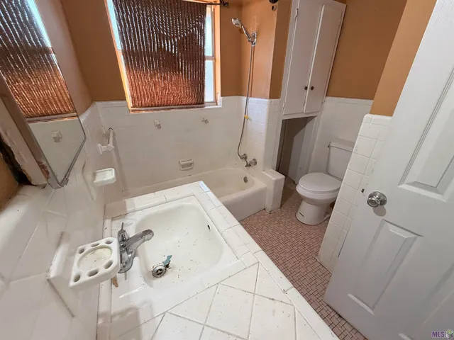 $1,200 | 38508 Highway 74, Gonzales, LA 70737