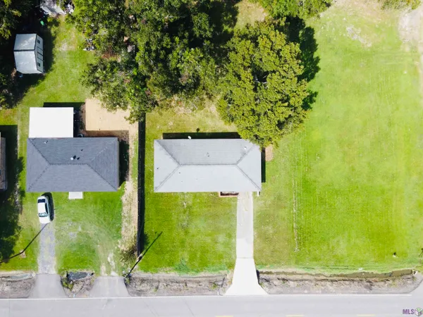 $1,200 | 38508 Highway 74, Gonzales, LA 70737