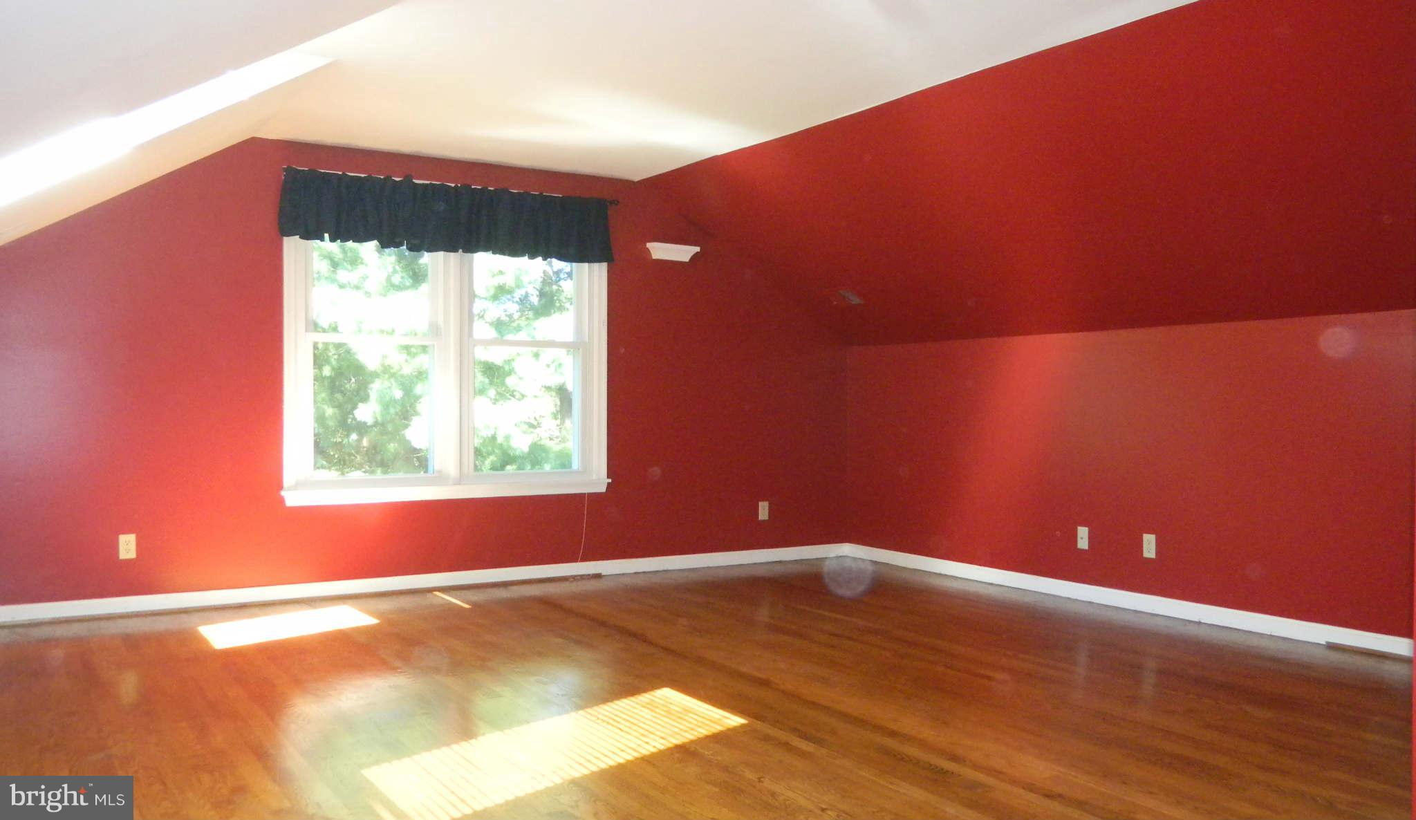 13303 Query Mill Road North Potomac, MD 20878 - Photo 27 of 30 Bedroom 4