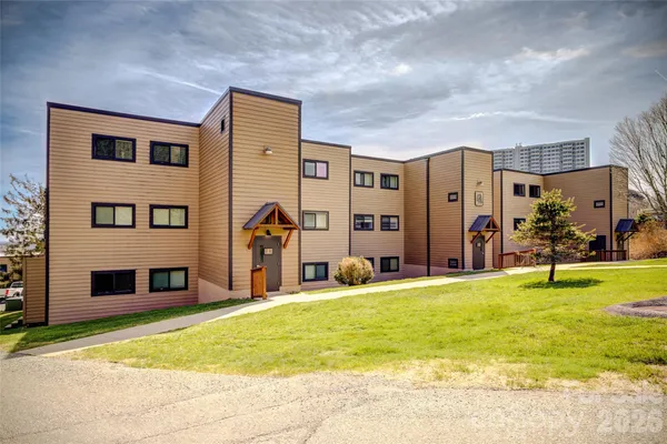 $425,000 | 103 Sugar Ski Drive, Banner Elk, NC 28604