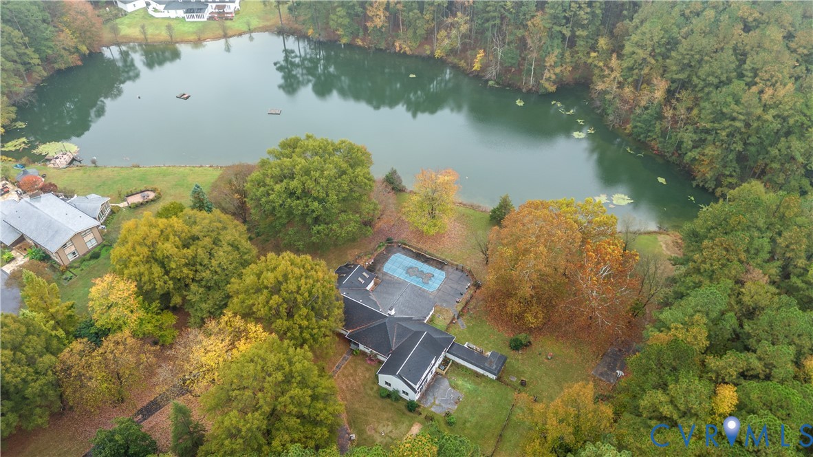 2086 Defense Road Petersburg, VA 23805 - Photo 1 of 32 Aerial view of property and surrounding area featu