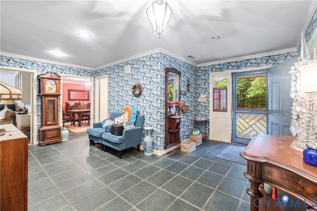 2086 Defense Road Petersburg, VA 23805 - Photo 6 of 32