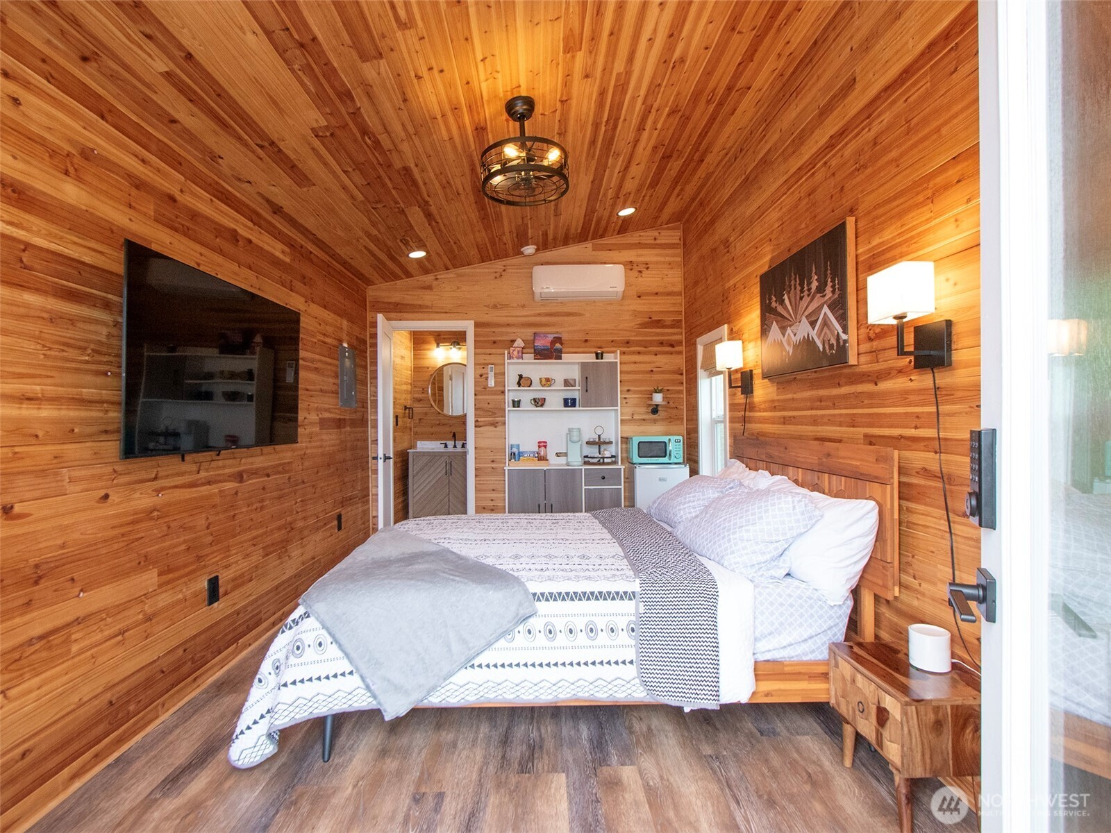 262 Break View Road Port Angeles, WA 98363 - Photo 16 of 37