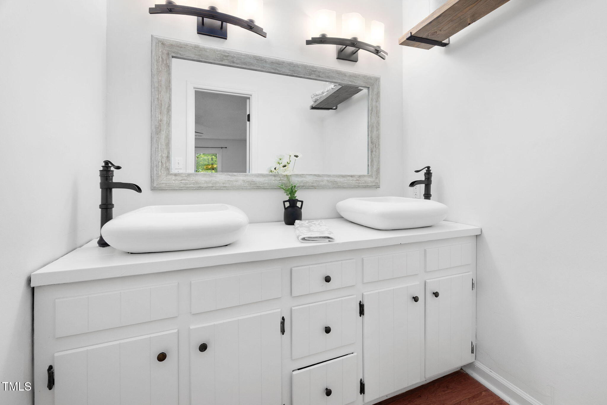 7433 Deer Track Drive Raleigh, NC 27613 - Photo 19 of 36 Primary Full Bath