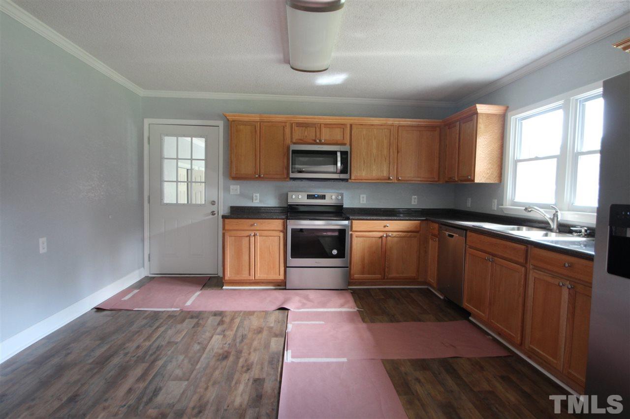 4517 Oxford Road Roxboro, NC 27574 - Photo 6 of 14