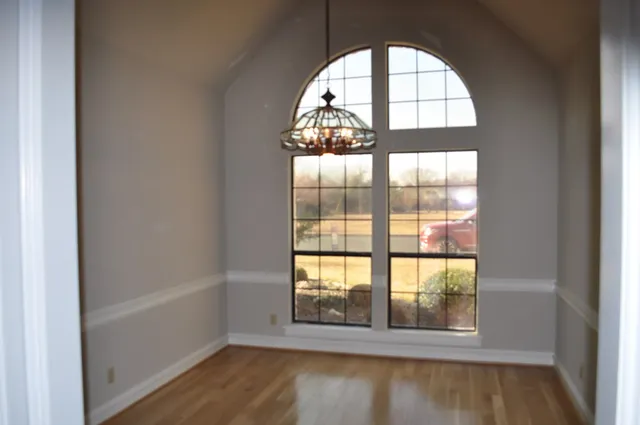 $3,000 | 612 West Hackberry Street, Fredericksburg, TX 78624