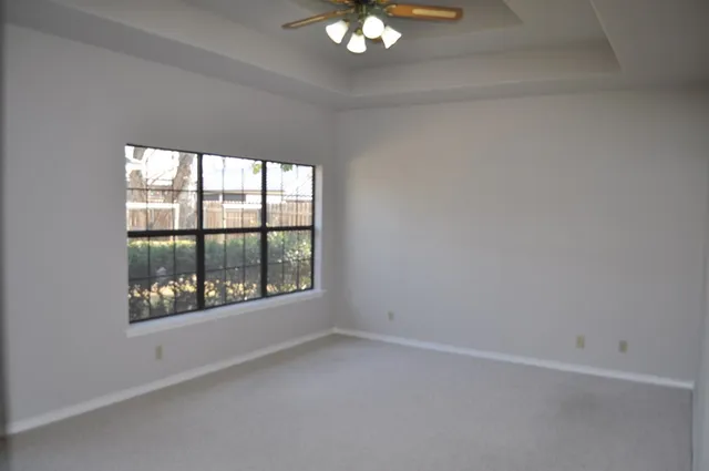 $3,000 | 612 West Hackberry Street, Fredericksburg, TX 78624