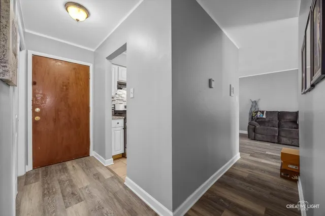 $110,000 | 18555 Hickory Court, Unit 21, Lansing, IL 60438