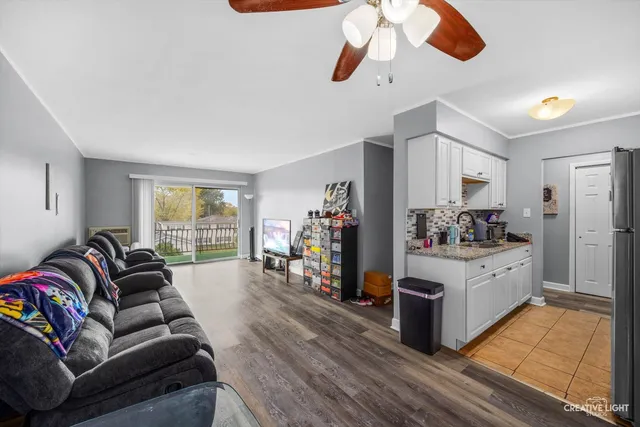 $110,000 | 18555 Hickory Court, Unit 21, Lansing, IL 60438