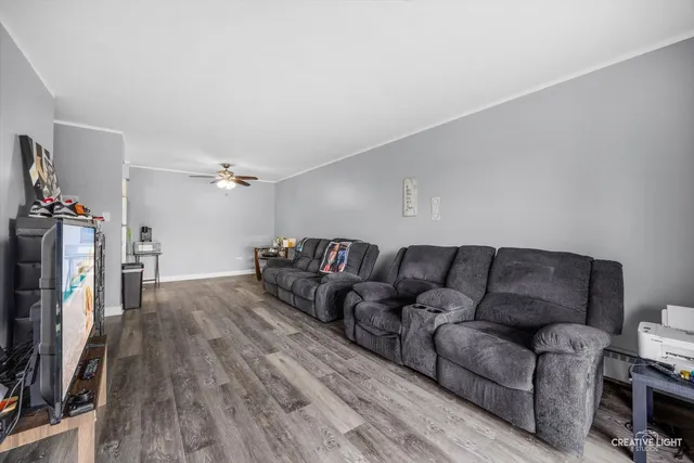 $110,000 | 18555 Hickory Court, Unit 21, Lansing, IL 60438