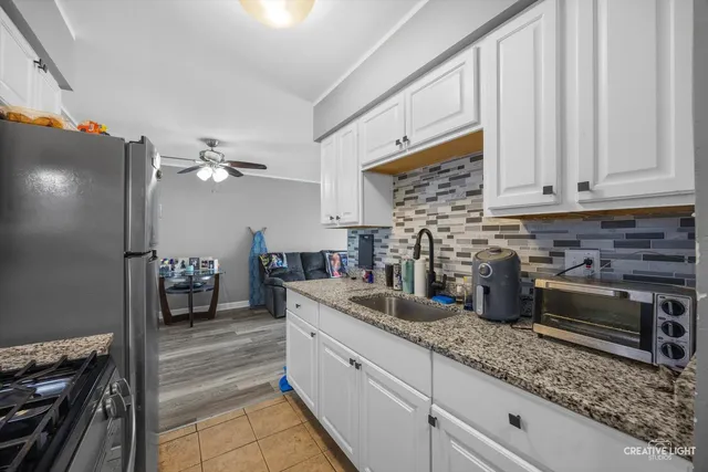 $110,000 | 18555 Hickory Court, Unit 21, Lansing, IL 60438