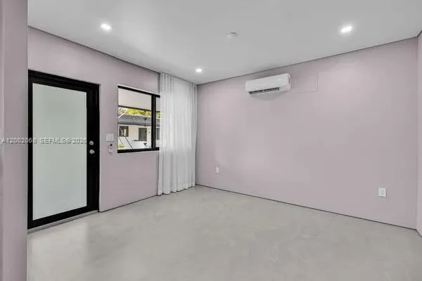 $2,100 | 8931 Northeast 2nd Avenue, Unit S3, El Portal, FL 33138