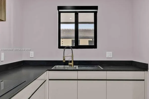 $2,100 | 8931 Northeast 2nd Avenue, Unit S3, El Portal, FL 33138