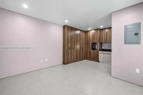 $2,100 | 8931 Northeast 2nd Avenue, Unit S3, El Portal, FL 33138