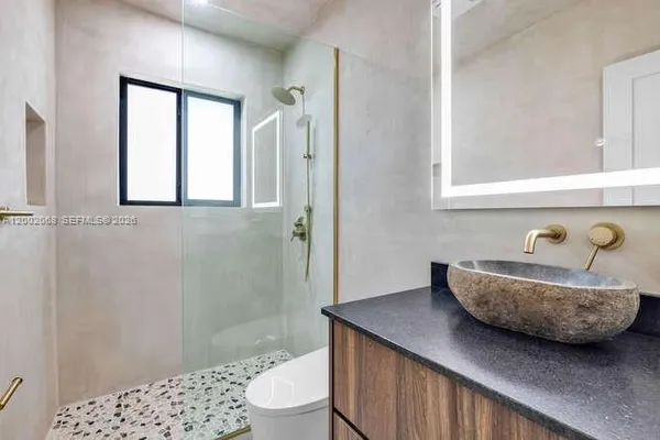 $2,100 | 8931 Northeast 2nd Avenue, Unit S3, El Portal, FL 33138