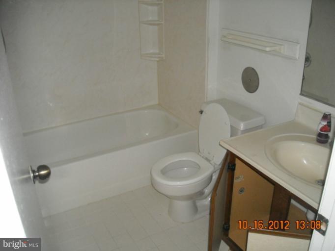 4922 Columbia Road, Unit 2 88 Columbia, MD 21044 - Photo 8 of 8 Bath