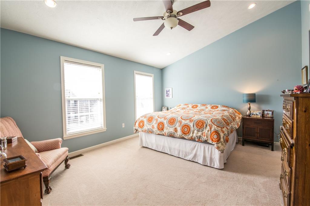 5009 Venice Road Pittsburgh, PA 15209 - Photo 14 of 25 Nice view of the bright master with vaulted ceilings and ceiling fan.