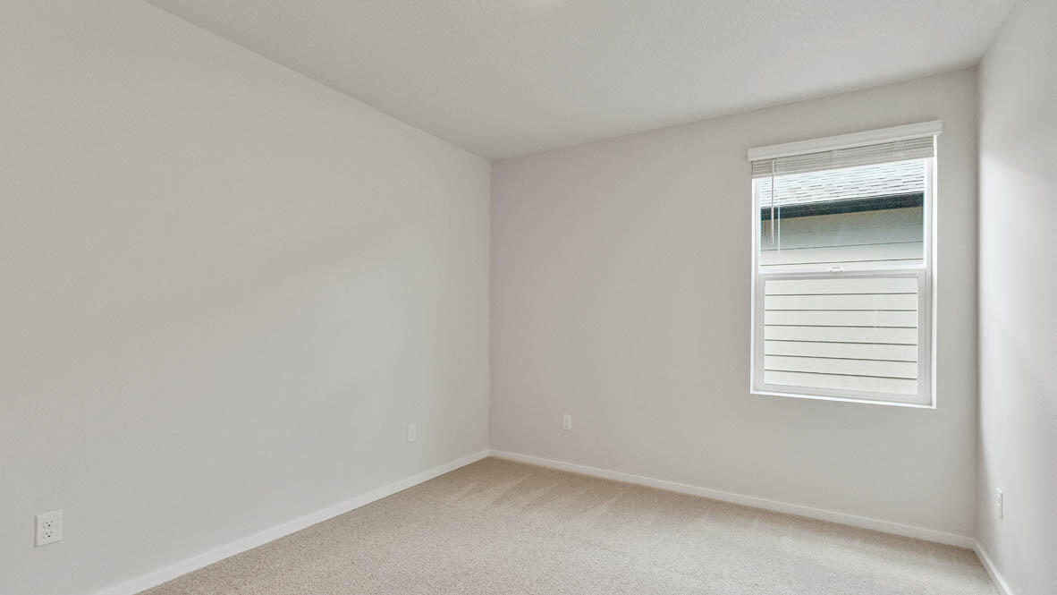 61148 Southeast Splendor Lane Bend, OR 97702 - Photo 18 of 26 019 bedroom