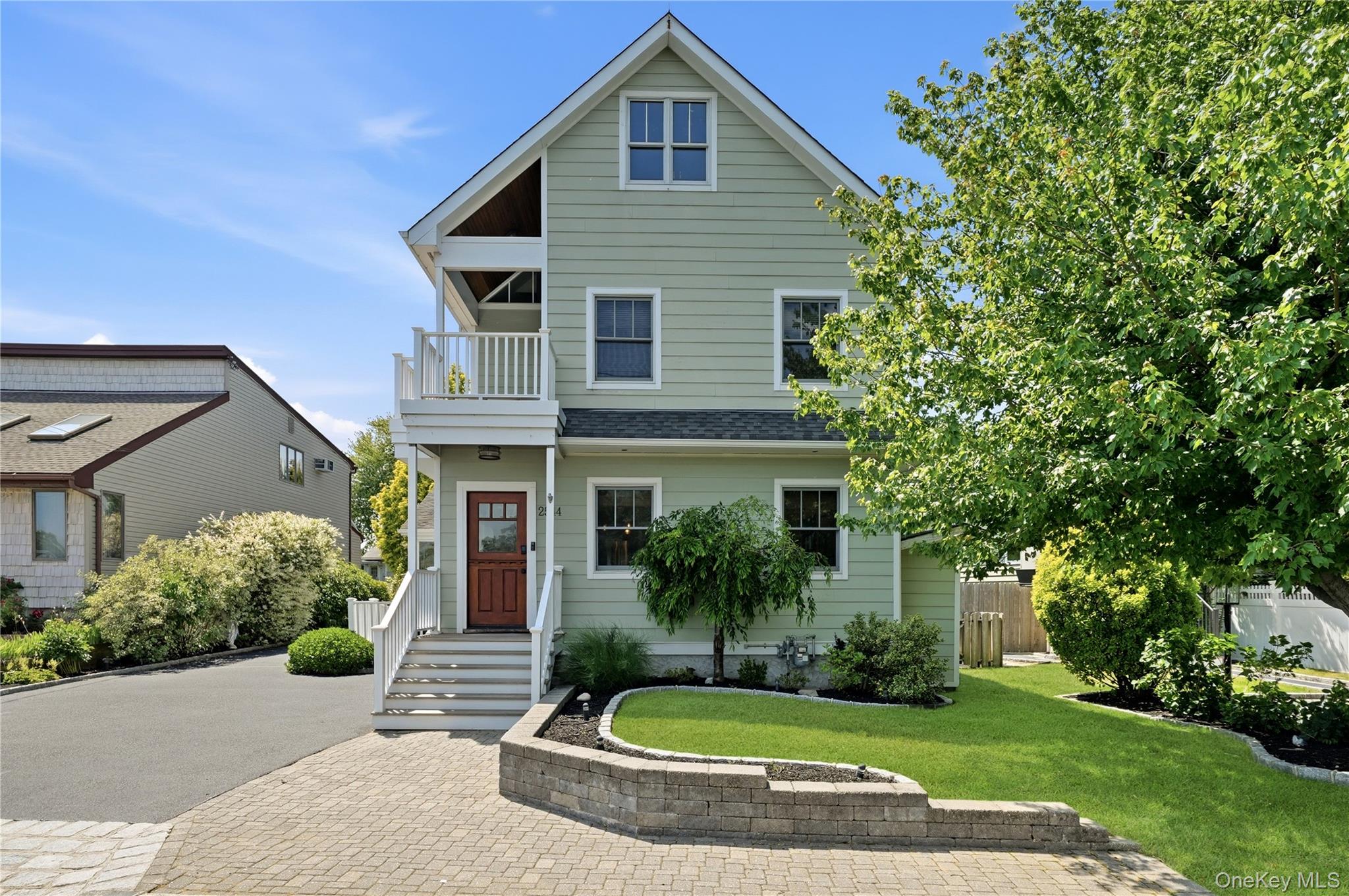2544 Riverside Avenue Seaford, NY 11783 - Photo 2 of 50