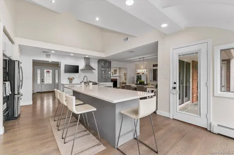 $1,488,000 | 11 Beaver Drive, Bayville, NY 11709