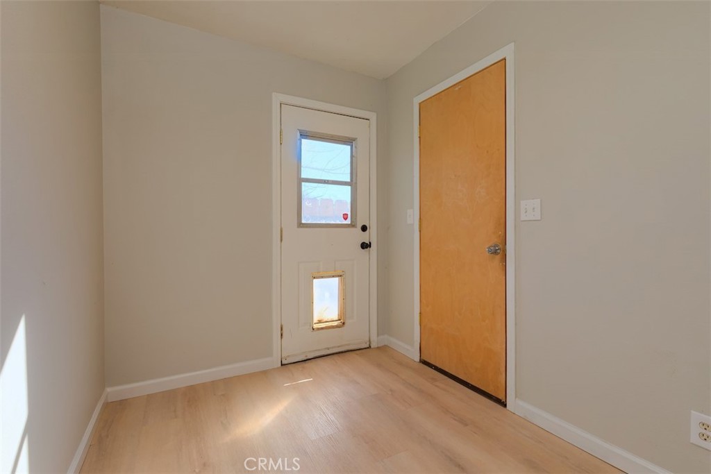 1274 Filbert Avenue Chico, CA 95926 - Photo 31 of 52 an empty room with windows