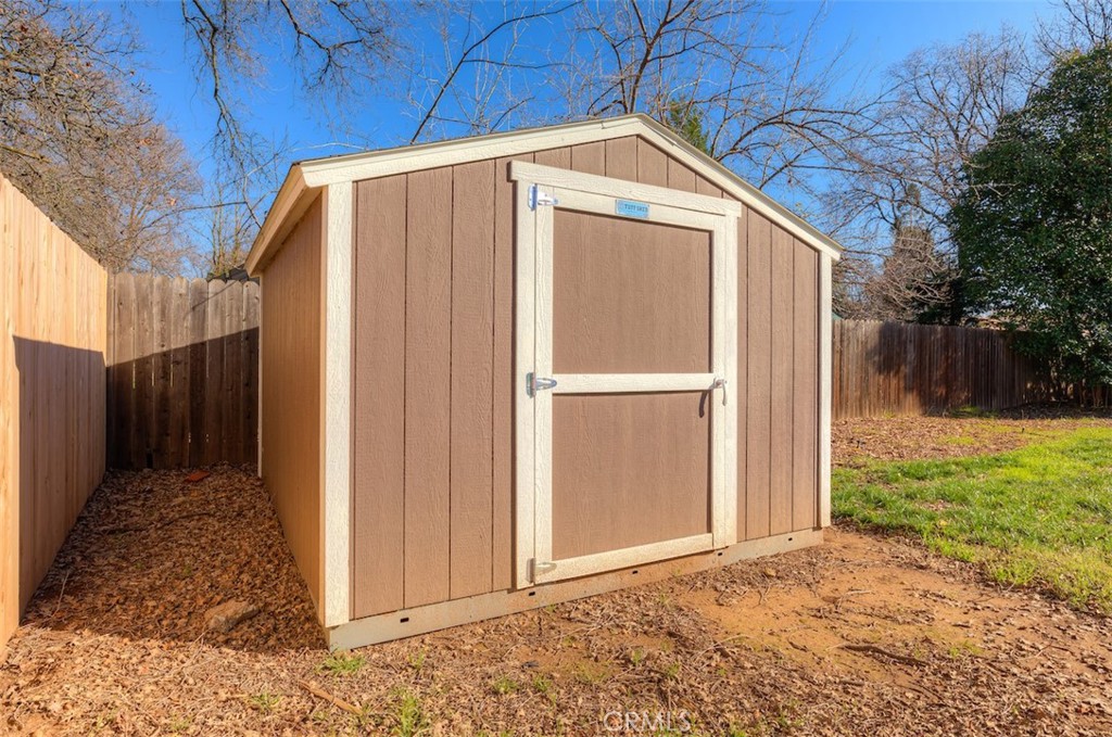 1274 Filbert Avenue Chico, CA 95926 - Photo 36 of 52 a view of a house with backyard