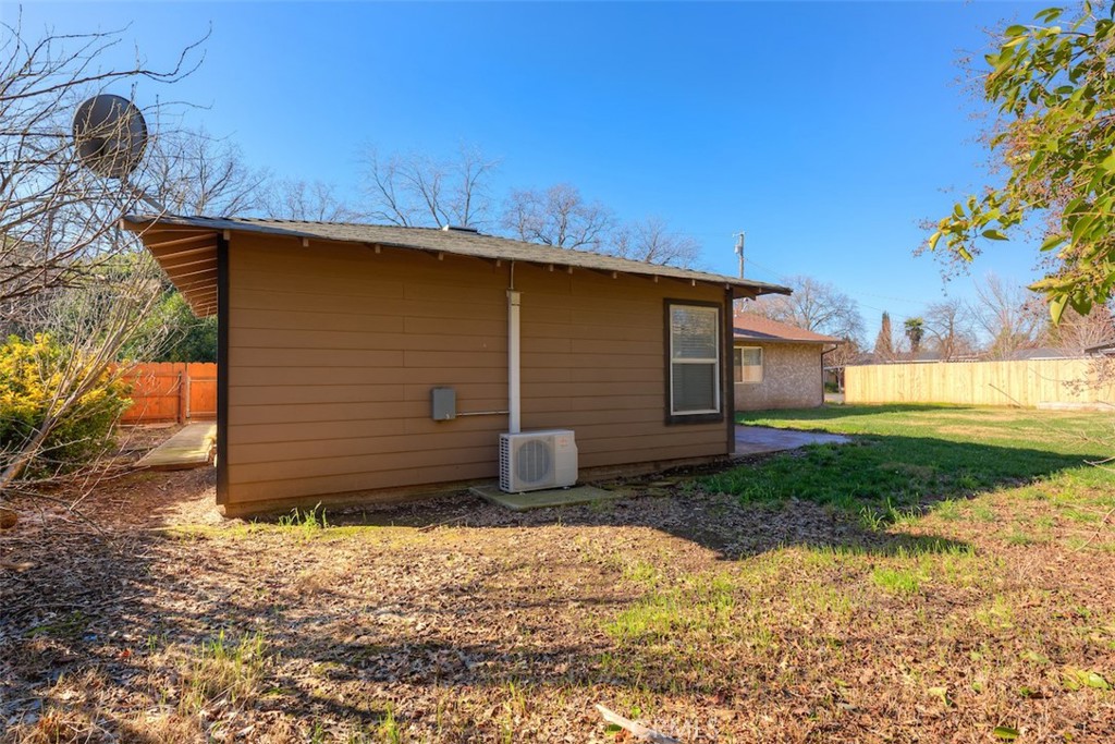 1274 Filbert Avenue Chico, CA 95926 - Photo 38 of 52 a backyard of a house