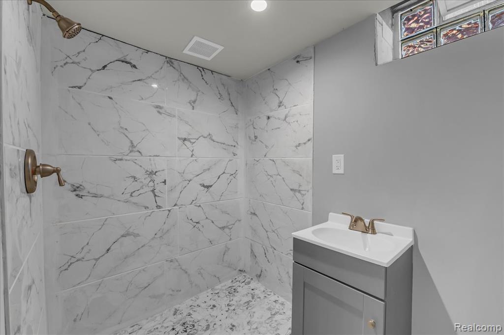 4881 Yorkshire Road Detroit, MI 48224 - Photo 22 of 25 Gallery Image 22