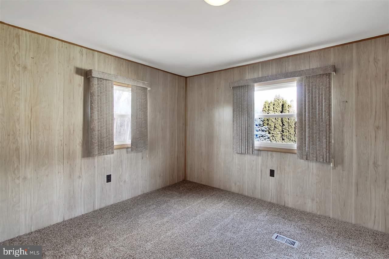 947 Valley View Road York, PA 17406 - Photo 15 of 25 Gallery Image 15