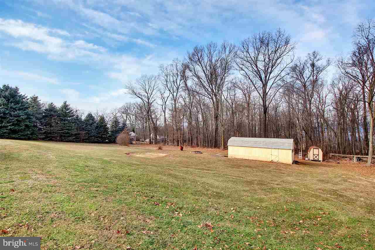 947 Valley View Road York, PA 17406 - Photo 21 of 25 Gallery Image 21