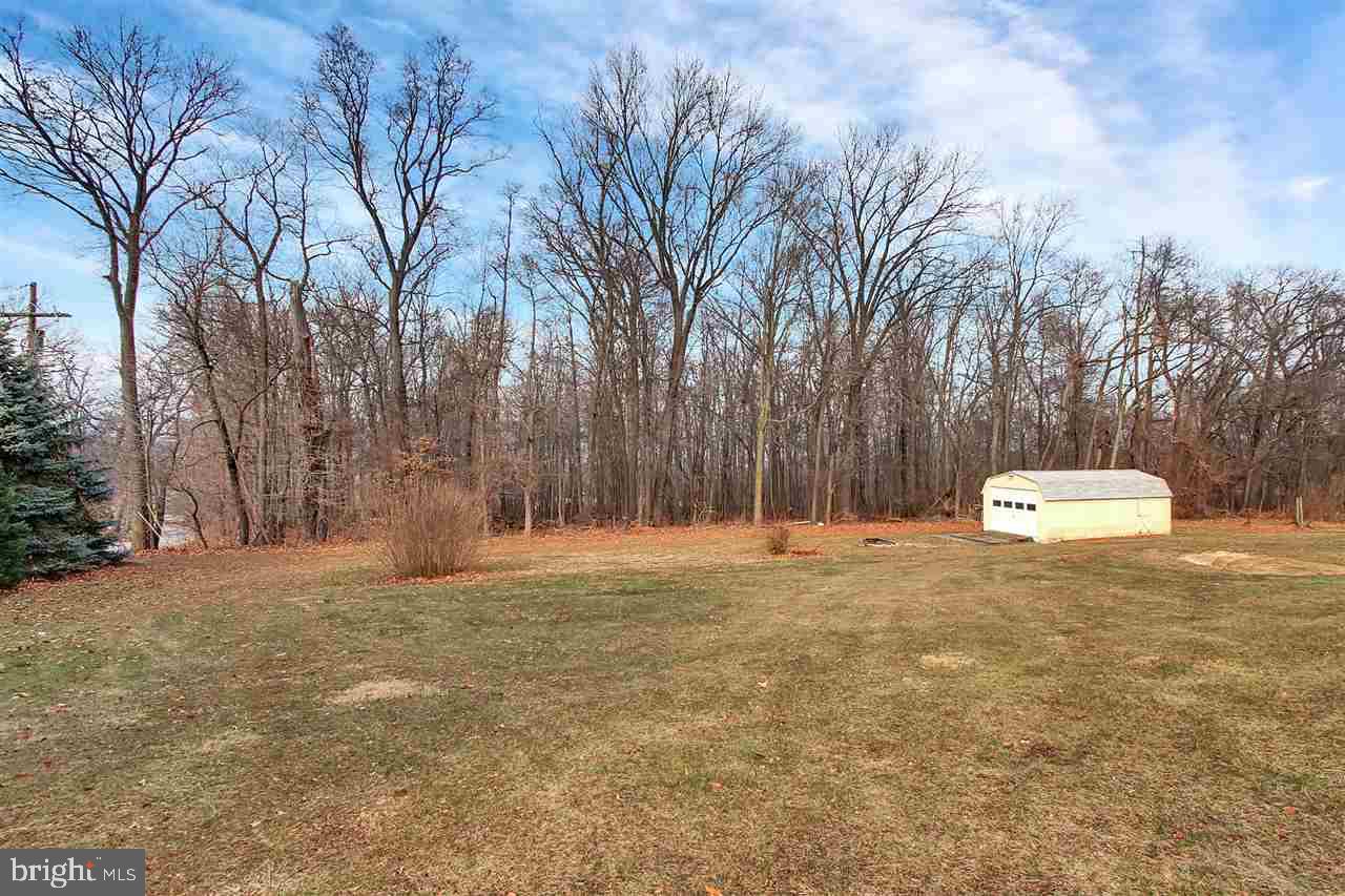 947 Valley View Road York, PA 17406 - Photo 23 of 25 Gallery Image 23